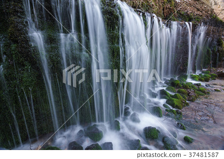 [Nagano Prefecture] Scenic Falls, a popular sightseeing spot 37481587
