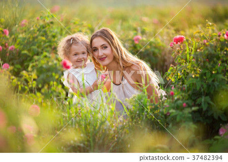 Beautiful couple child girl with pretty young 37482394