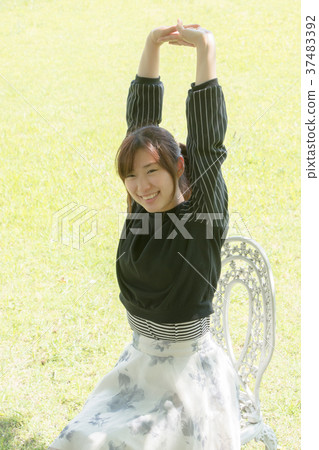 Growing women (Nihon Keizai University) 37483392