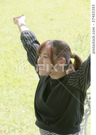 Growing women (Nihon Keizai University) 37483393