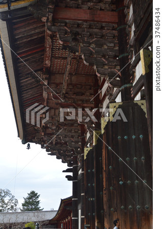 東大寺的“佛像”(奈良縣奈良市長良町) 東大寺的“佛像”(奈良縣奈良市長良町) 37486434