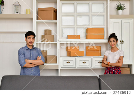 Sme business concept. Young Asian people are packing their packa 37486913