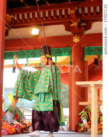 A dance house of Tsuruoka Hachimangu Shrine. 2018/1/7 37487138