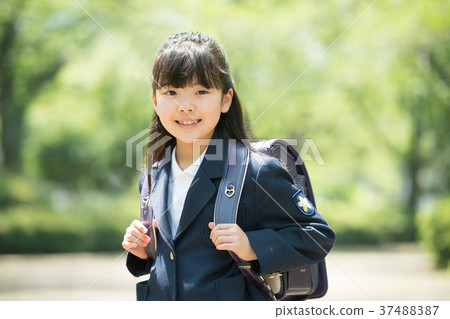 兒童小學生入學儀式形象 37488387