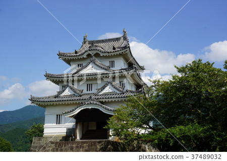 Ehime Uwajima Castle is one of the 100 most famous castles in Japan. Ehime Uwajima Castle is one of the 100 most famous castles in Japan. 37489032