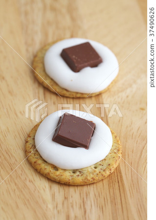 Making sweets in the house Smore Making sweets in the house Smore 37490626