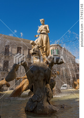 Fountain of Diana - Ortigia Syracuse Sicily Italy 37491148