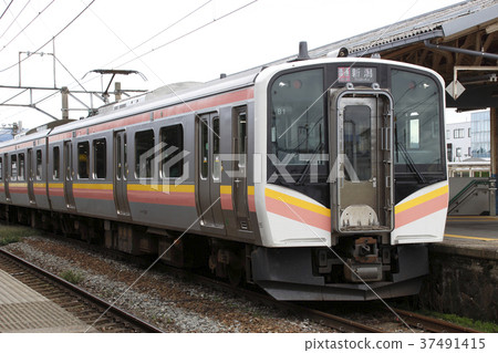 白神線/上越本線E129系列（新潟-柴田-村上） 37491415