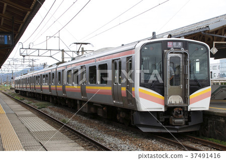 白神線/上越本線E129系列（新潟-柴田-村上） 37491416