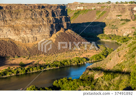 Snake River Canyon near Twin Falls, Idaho Snake River Canyon near Twin Falls, Idaho 37491892