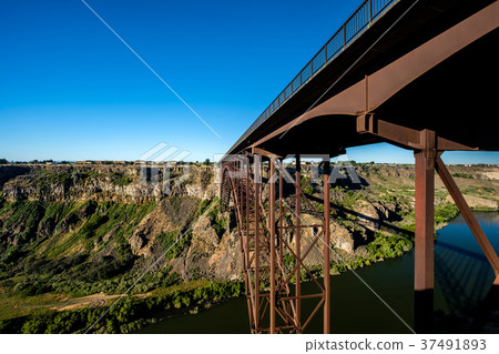 Snake River and Perrine Bridge  37491893