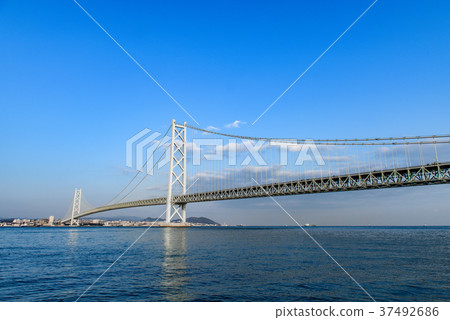 明石海峽大橋藍天 明石海峽大橋藍天 37492686