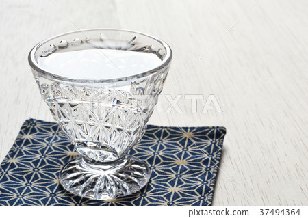 Delicious sake Delicious sake 37494364