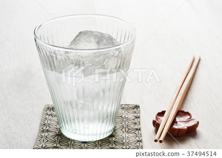 Delicious sake 37494514