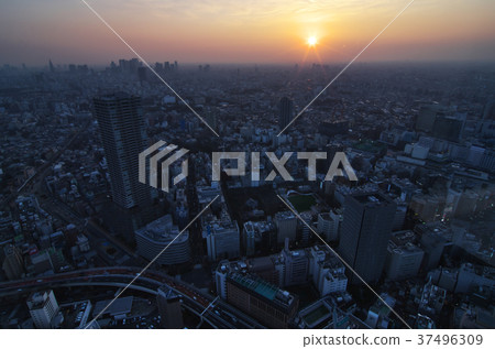 從天空馬戲陽光60天文台的日落 從天空馬戲陽光60天文台的日落 37496309