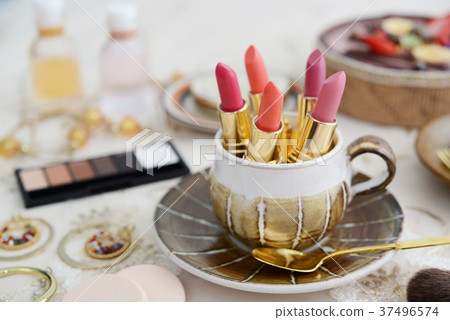 化妝品形象 37496574