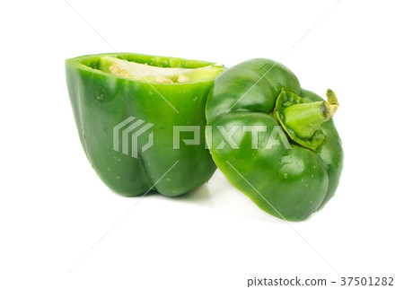 Cut green pepper Cut green pepper 37501282