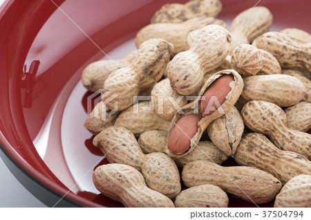 Peanut peanuts Peanut peanuts 37504794