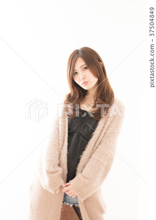 Woman who wore fur 37504849