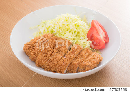 Pork cutlet cabbage tomato Pork cutlet cabbage tomato 37505568