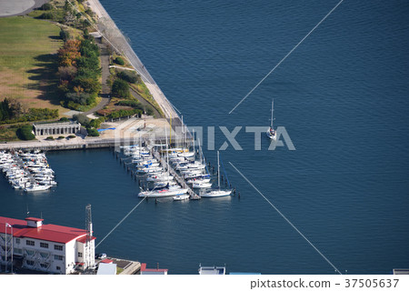 綠色海島遊艇港口的圖片在函館，從函館山的北海道 37505637