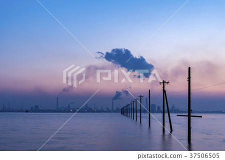 Dusk of the Egawa Coast, Chiba Prefecture 37506505