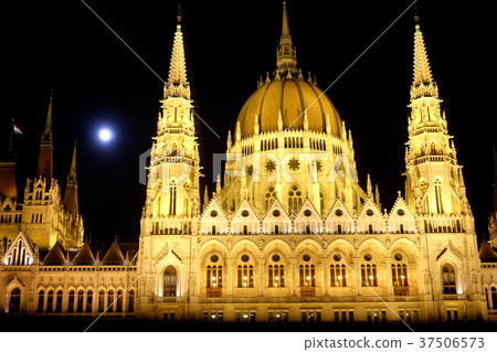 Budapest Parliament Building and the Moon Budapest Parliament Building and the Moon 37506573