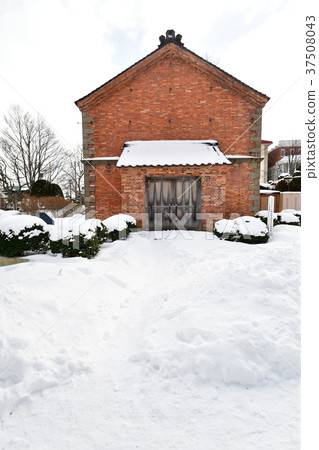 Photographed the winter scenery of the old pioneering Hakodate branch office bookstore in Motomachi Park, Hakodate, Hokkaido 37508043
