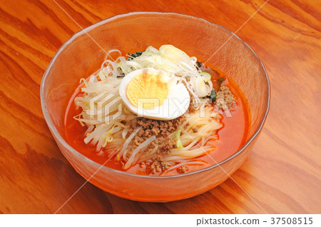 冷熱麵條韓國料理 冷熱麵條韓國料理 37508515