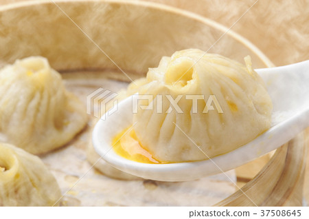 Chinese dim sum small package 37508645