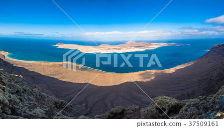 View of Graciosa Island from Mirador del Rio 37509161