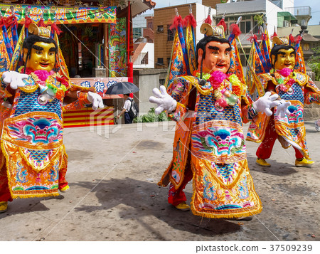Temple fair 37509239
