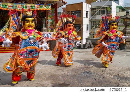 Temple fair 37509241