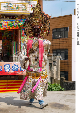 Temple fair 37509604