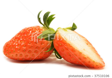 Strawberry fruits isolated Strawberry fruits isolated 37510106