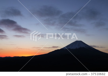 Reimine Fuji before sunrise Reimine Fuji before sunrise 37510682
