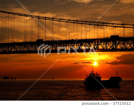 明石海峽大橋日落船 明石海峽大橋日落船 37515012