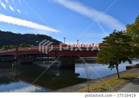 Tenjin Ohashi 37516419