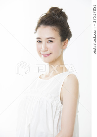 Beauty image 37517853