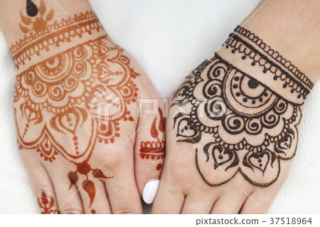 henna drawing mehendi 37518964