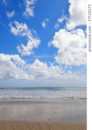 Jimbaran Beach in Bali Jimbaran Beach in Bali 37520273