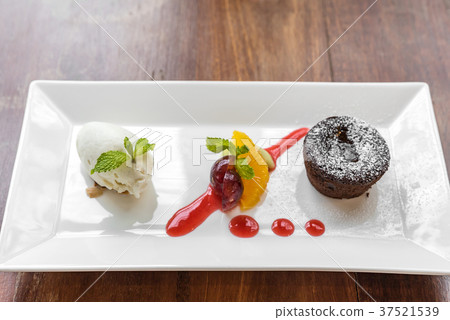 Chocolate lava cake Chocolate lava cake 37521539
