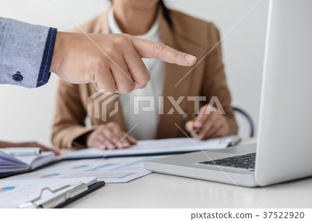 Confident business leader, business team meeting conference in o Confident business leader, business team meeting conference in o 37522920