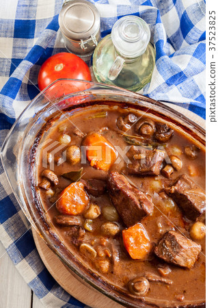 Beef Bourguignon stew in a casserole dish Beef Bourguignon stew in a casserole dish 37523825