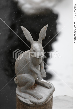 Statue of hare Statue of hare 37525987