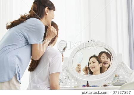 媽媽，女兒，生活，韓國人 37527897