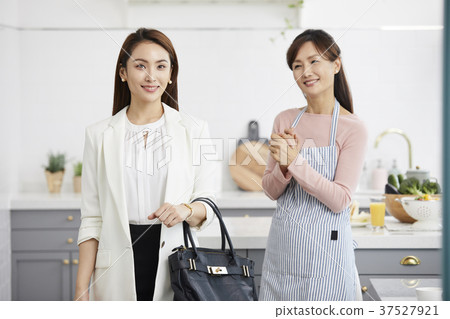 媽媽,女兒,生活,韓國人 媽媽,女兒,生活,韓國人 37527921