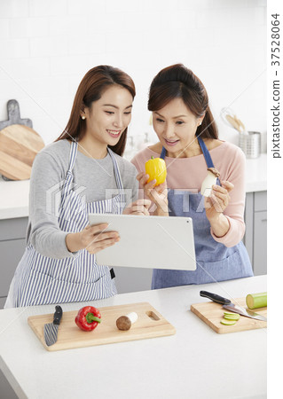 Mom, Daughter, Life, Korean Mom, Daughter, Life, Korean 37528064