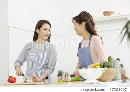 Mom, Daughter, Life, Korean Mom, Daughter, Life, Korean 37528097
