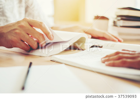 High school or college students studying High school or college students studying 37539093